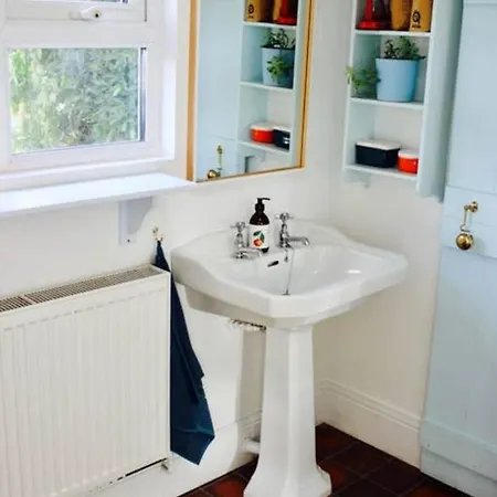 3 Bedroom Victorian House With Stunning Views *