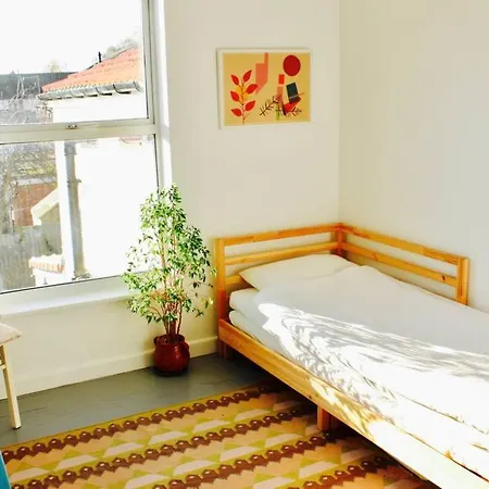 Apartment 3 Bedroom Victorian House With Stunning Views *